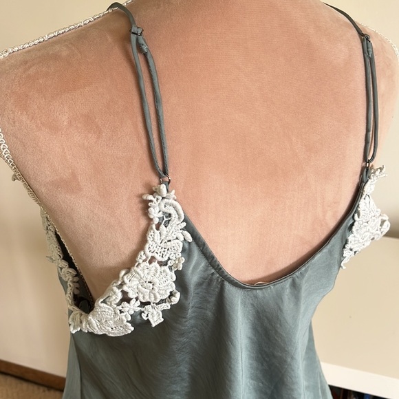 Romantic Free People cami - Picture 3 of 5